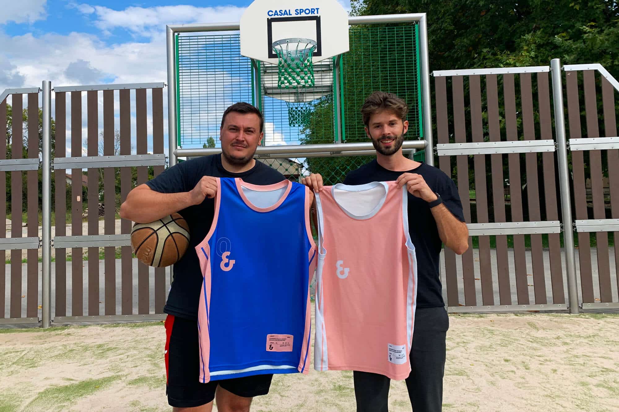 Qui se cache derrière la marque de basketball Zéro ? 1 Thomas et Loïc, les deux fondateurs de la marque de basket Zéro