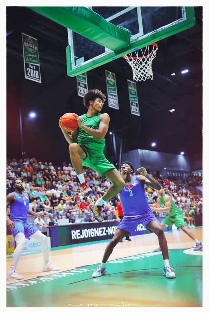 Maxime Sconard prolonge son aventure avec Zéro Basketball 2 Maxime Sconard signe pour une deuxième saison pro avec Blois