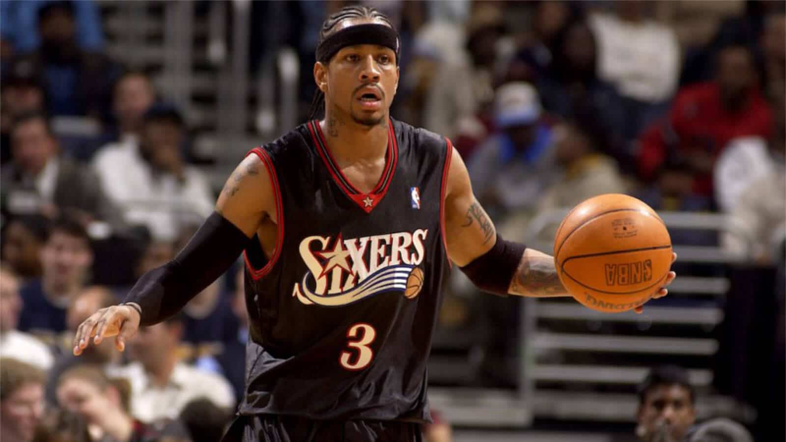 Top 10 des maillots NBA retirés que chaque fan doit connaître 6 Maillots NBA retirés - Allen Iverson #3 - Zéro Basketball