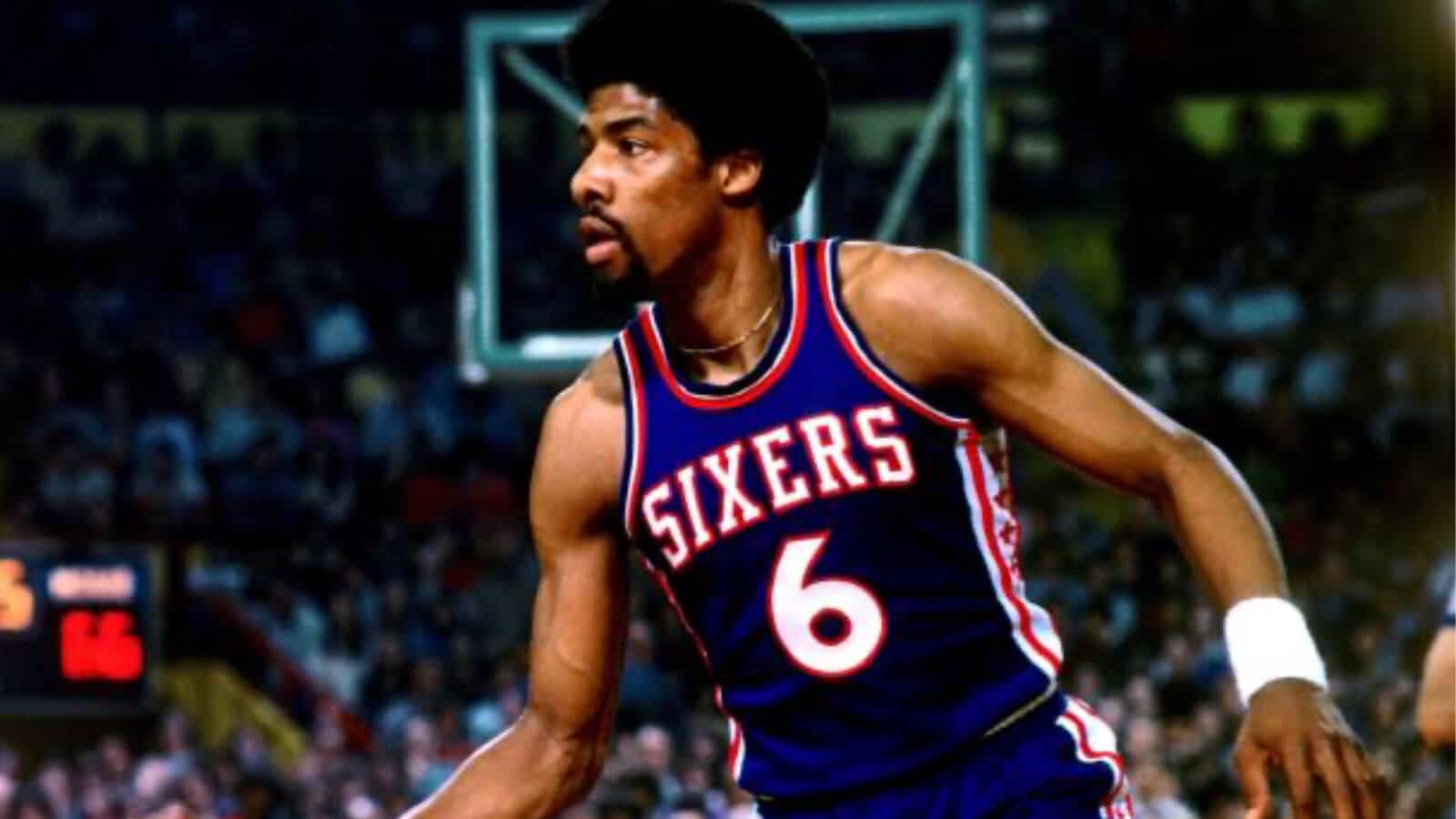 Top 10 des maillots NBA retirés que chaque fan doit connaître 10 Maillots NBA retirés - Julius Erving #6 - Zéro Basketball